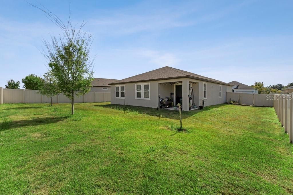 For Sale: $390,000 (4 beds, 2 baths, 1910 Square Feet)