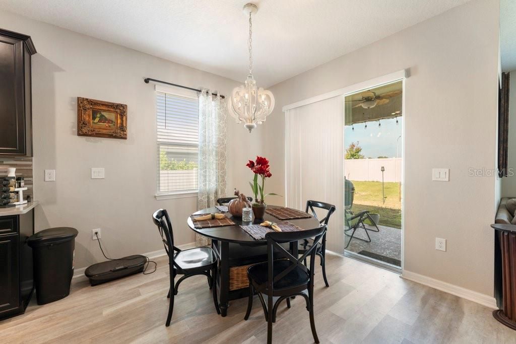 For Sale: $390,000 (4 beds, 2 baths, 1910 Square Feet)