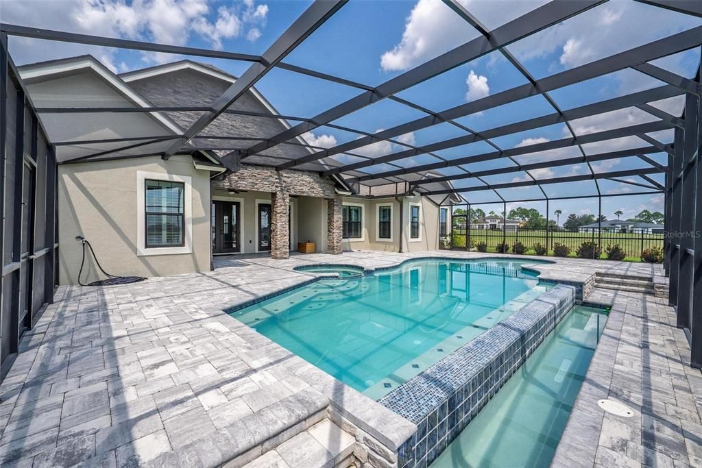 For Sale: $775,000 (4 beds, 3 baths, 2612 Square Feet)