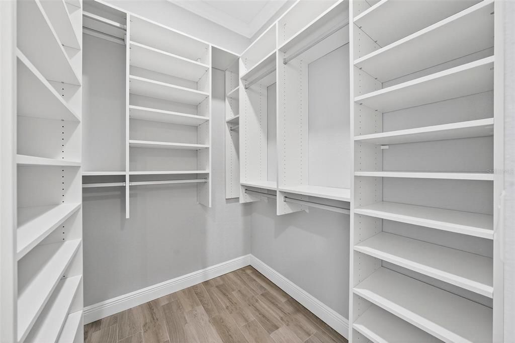 For Sale: $775,000 (4 beds, 3 baths, 2612 Square Feet)