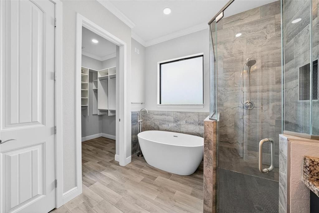 For Sale: $775,000 (4 beds, 3 baths, 2612 Square Feet)