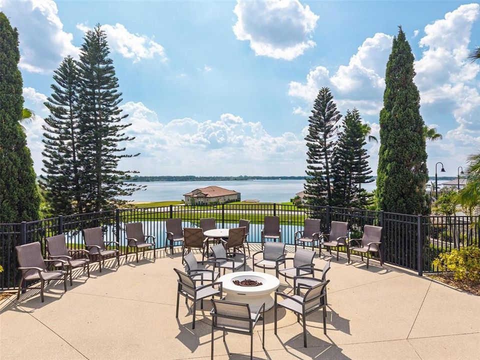 For Sale: $775,000 (4 beds, 3 baths, 2612 Square Feet)