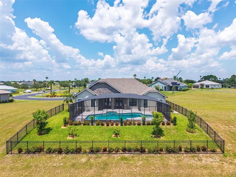 For Sale: $775,000 (4 beds, 3 baths, 2612 Square Feet)