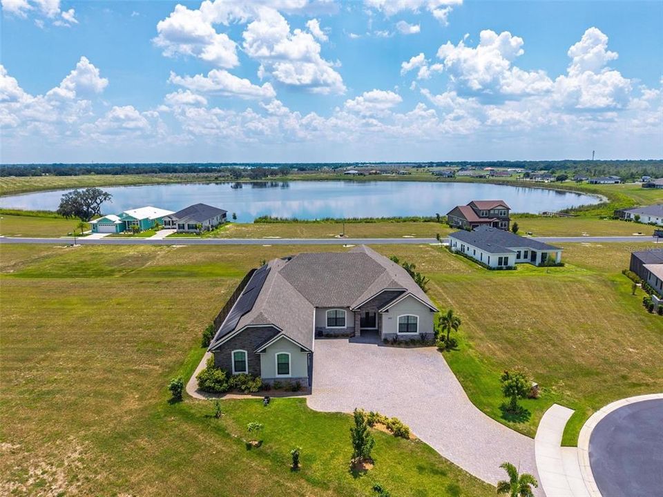 For Sale: $775,000 (4 beds, 3 baths, 2612 Square Feet)