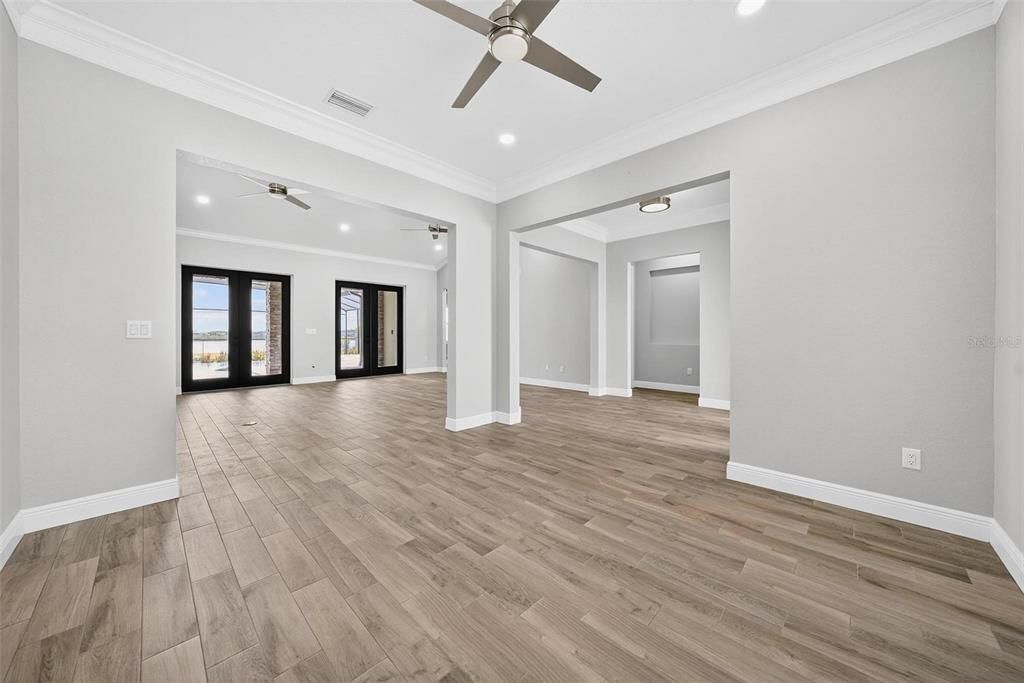 For Sale: $775,000 (4 beds, 3 baths, 2612 Square Feet)