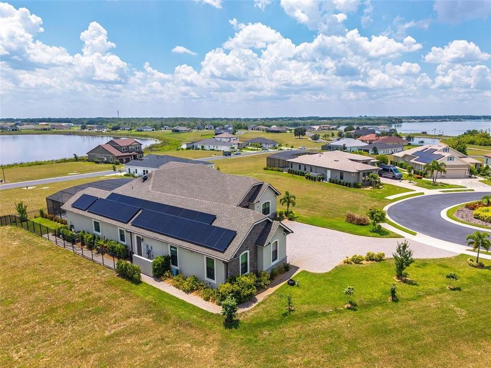 For Sale: $775,000 (4 beds, 3 baths, 2612 Square Feet)