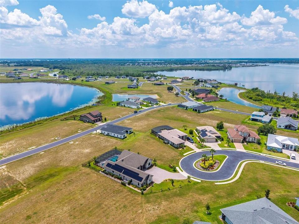 For Sale: $775,000 (4 beds, 3 baths, 2612 Square Feet)