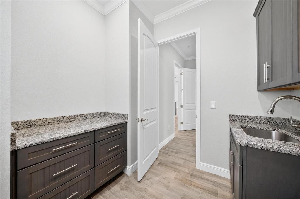 For Sale: $775,000 (4 beds, 3 baths, 2612 Square Feet)