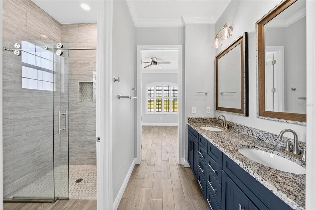 For Sale: $775,000 (4 beds, 3 baths, 2612 Square Feet)