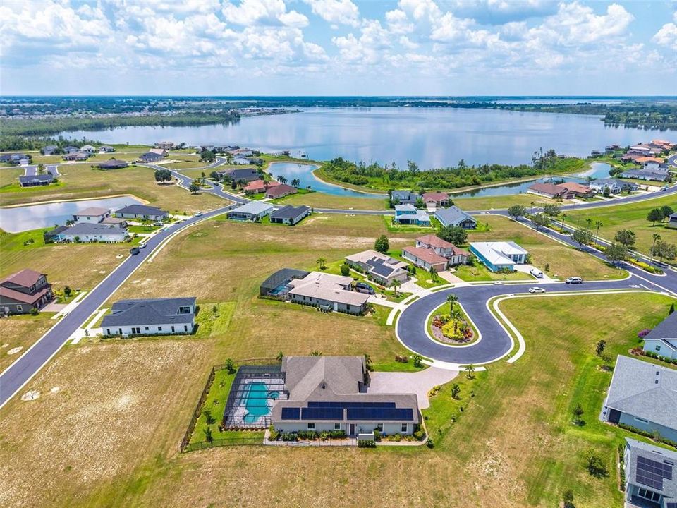 For Sale: $775,000 (4 beds, 3 baths, 2612 Square Feet)