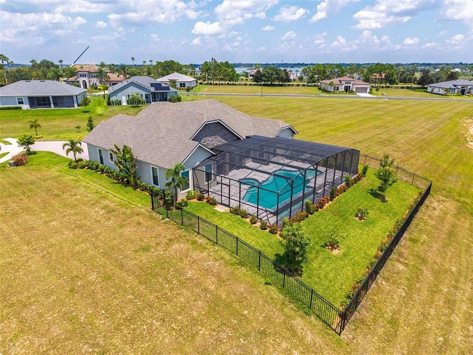 For Sale: $775,000 (4 beds, 3 baths, 2612 Square Feet)