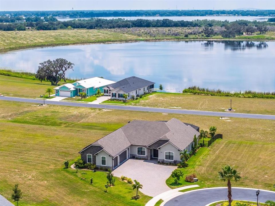 For Sale: $775,000 (4 beds, 3 baths, 2612 Square Feet)