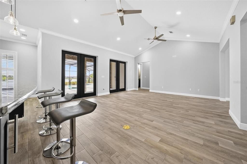 For Sale: $775,000 (4 beds, 3 baths, 2612 Square Feet)