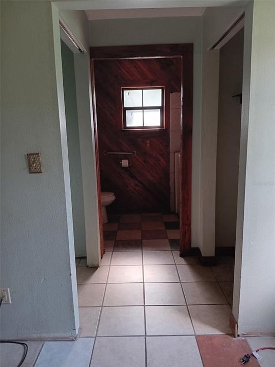 Active With Contract: $199,900 (3 beds, 2 baths, 1284 Square Feet)