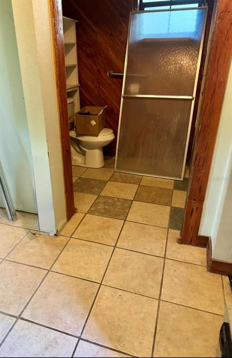 Active With Contract: $199,900 (3 beds, 2 baths, 1284 Square Feet)