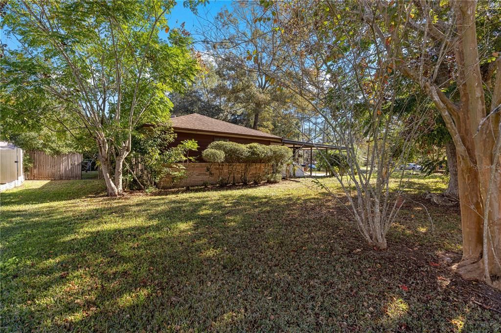 Active With Contract: $199,900 (3 beds, 2 baths, 1284 Square Feet)