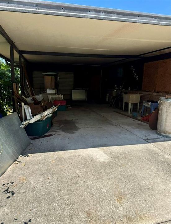 Active With Contract: $199,900 (3 beds, 2 baths, 1284 Square Feet)