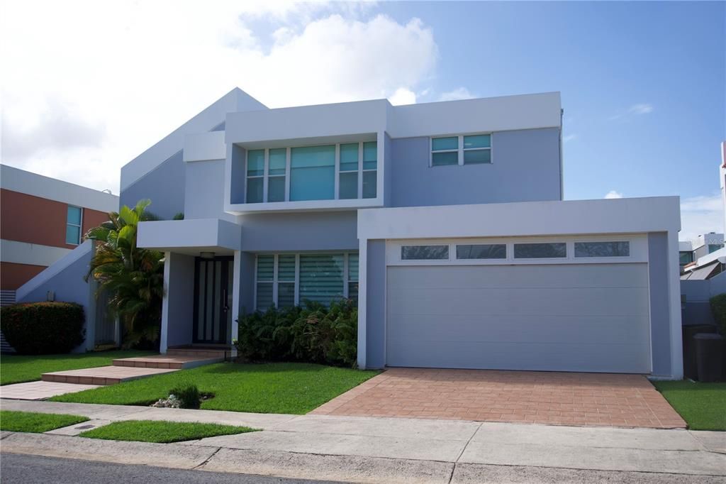 For Sale: $625,000 (4 beds, 2 baths, 3300 Square Feet)