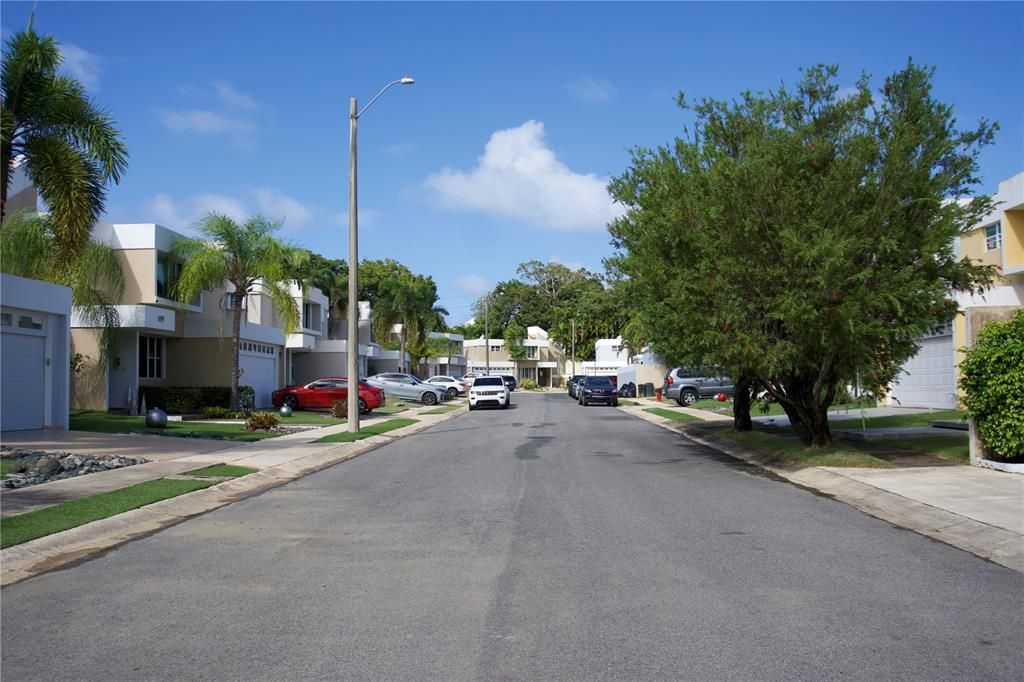 For Sale: $625,000 (4 beds, 2 baths, 3300 Square Feet)