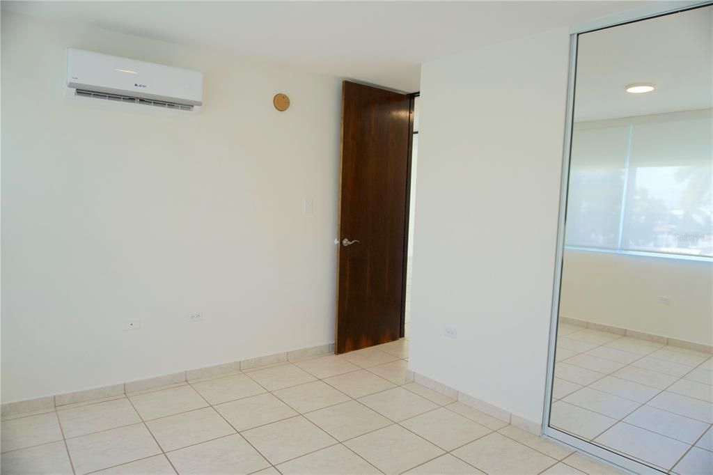 For Sale: $625,000 (4 beds, 2 baths, 3300 Square Feet)