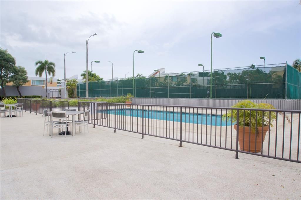 For Sale: $625,000 (4 beds, 2 baths, 3300 Square Feet)