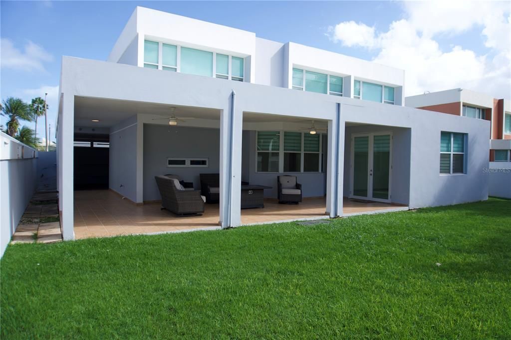 For Sale: $625,000 (4 beds, 2 baths, 3300 Square Feet)