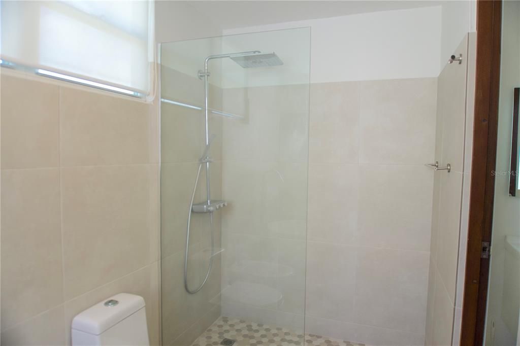 For Sale: $625,000 (4 beds, 2 baths, 3300 Square Feet)