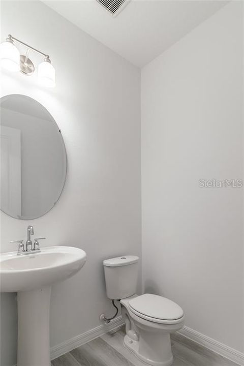 Active With Contract: $3,950 (5 beds, 4 baths, 3931 Square Feet)