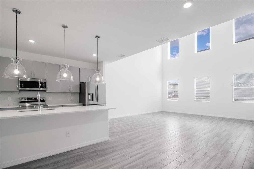 Active With Contract: $3,950 (5 beds, 4 baths, 3931 Square Feet)