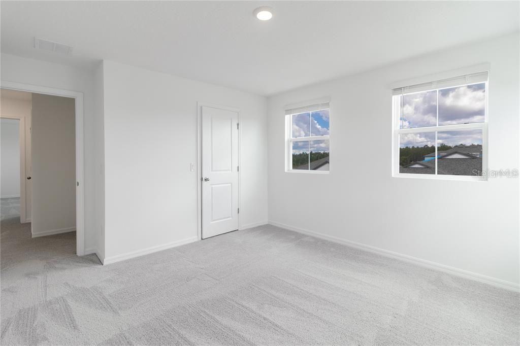 Active With Contract: $3,950 (5 beds, 4 baths, 3931 Square Feet)