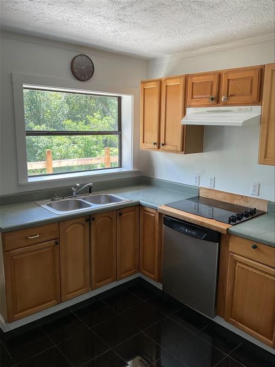 En Venta: $255,000 (2 camas, 1 baños, 760 Pies cuadrados)