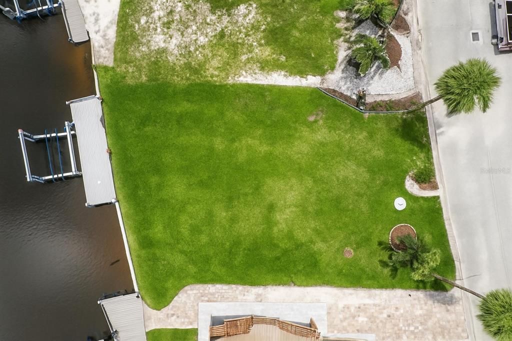 待售: $175,000 (0.09 acres)