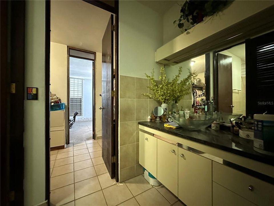 En Venta: $495,000 (4 camas, 4 baños, 2194 Pies cuadrados)