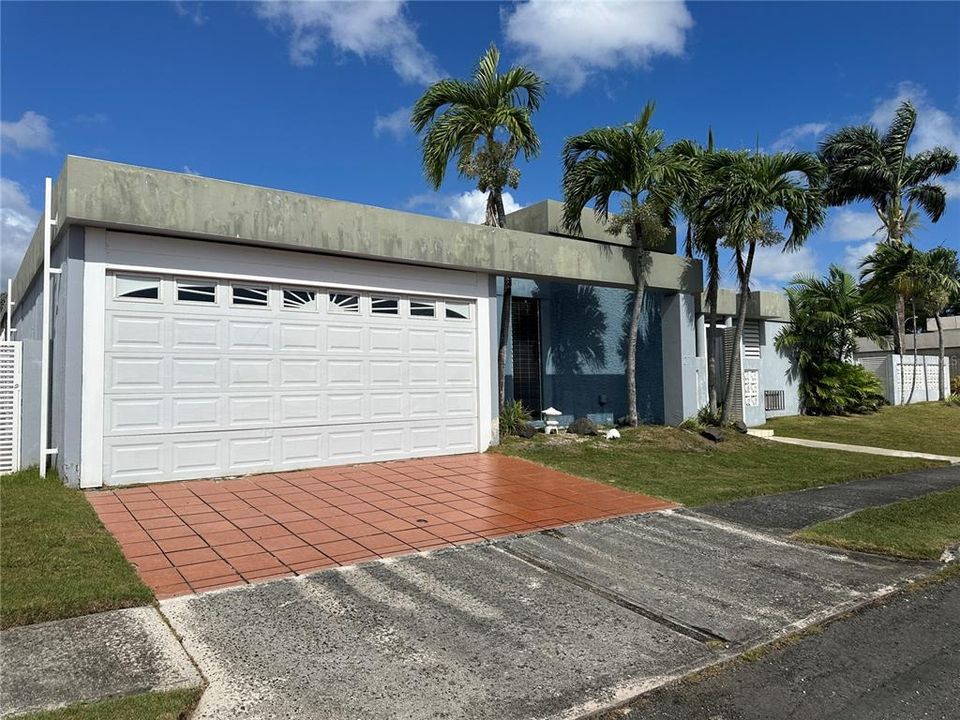 En Venta: $495,000 (4 camas, 4 baños, 2194 Pies cuadrados)