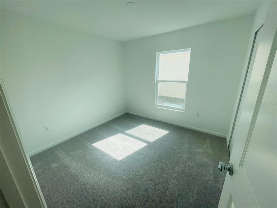 В аренду: $2,200 (4 спален, 2 ванн, 1824 Квадратных фут)