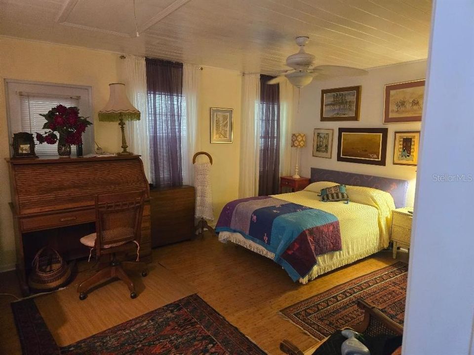 Active With Contract: $379,000 (3 beds, 2 baths, 1609 Square Feet)