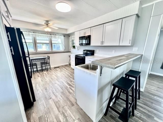 待售: $84,900 (2 贝兹, 2 浴室, 792 平方英尺)