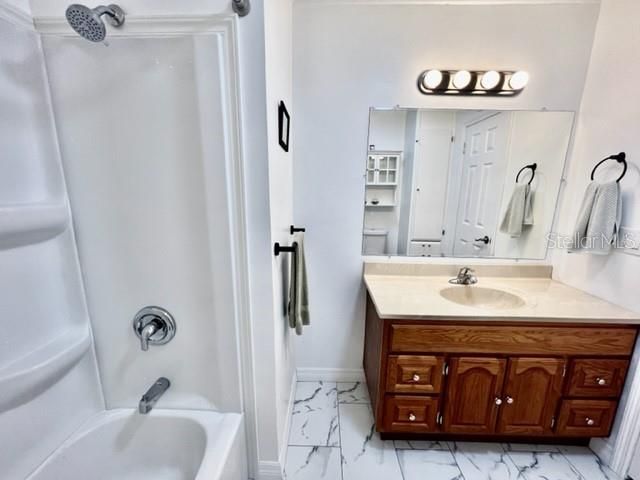 待售: $84,900 (2 贝兹, 2 浴室, 792 平方英尺)