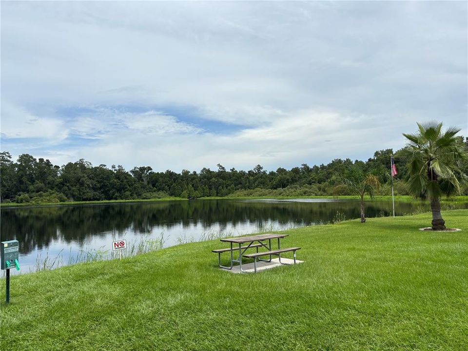 待售: $90,000 (2 贝兹, 1 浴室, 740 平方英尺)