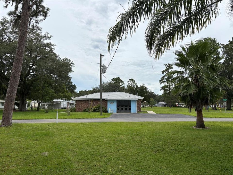 待售: $90,000 (2 贝兹, 1 浴室, 740 平方英尺)