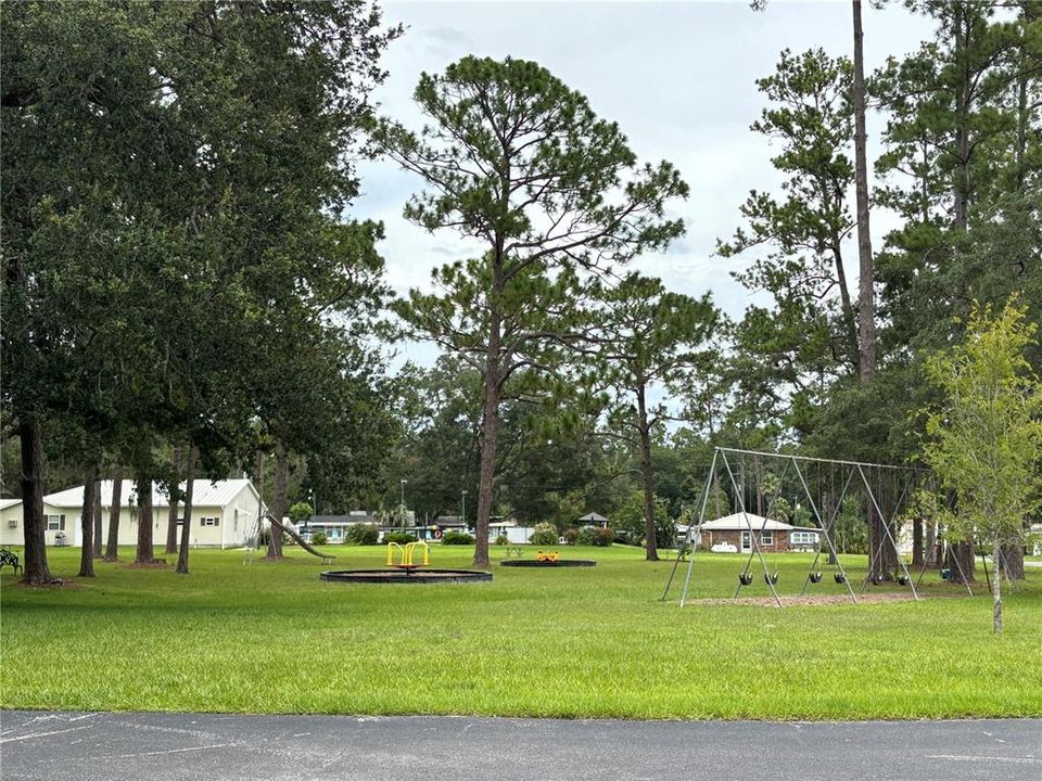 待售: $90,000 (2 贝兹, 1 浴室, 740 平方英尺)