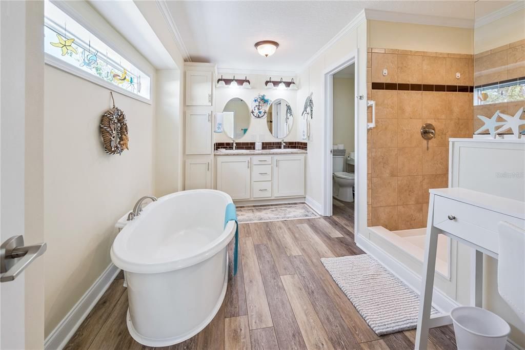 En Venta: $325,000 (3 camas, 2 baños, 1800 Pies cuadrados)