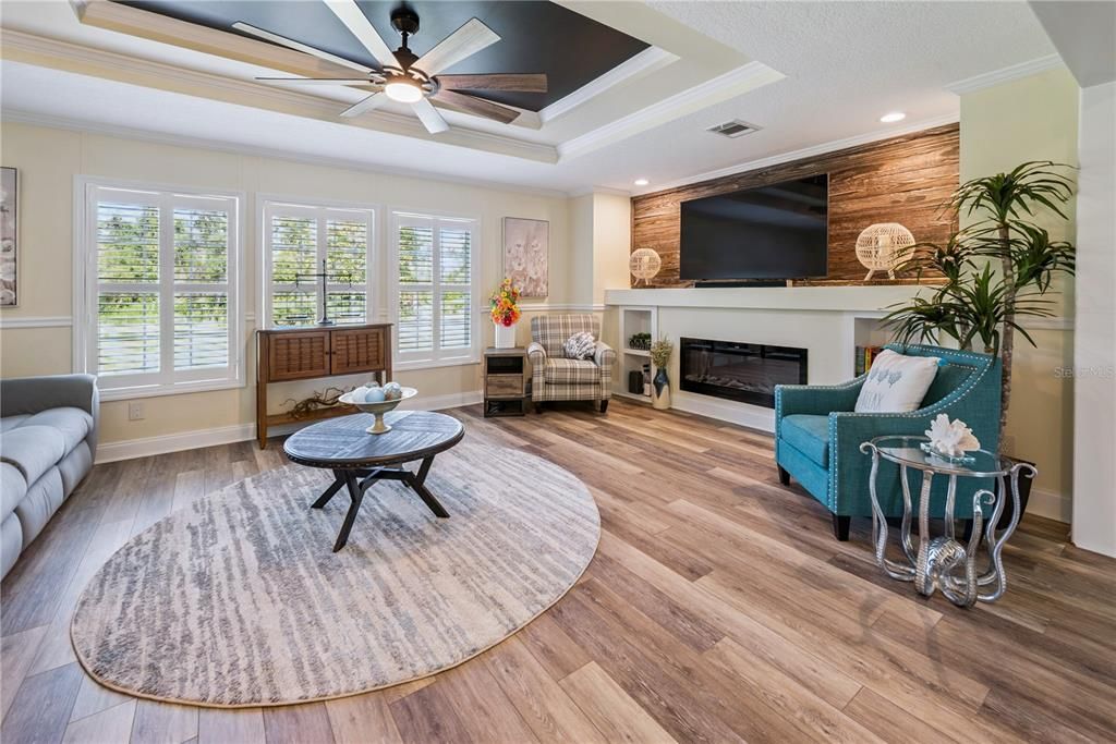 En Venta: $325,000 (3 camas, 2 baños, 1800 Pies cuadrados)