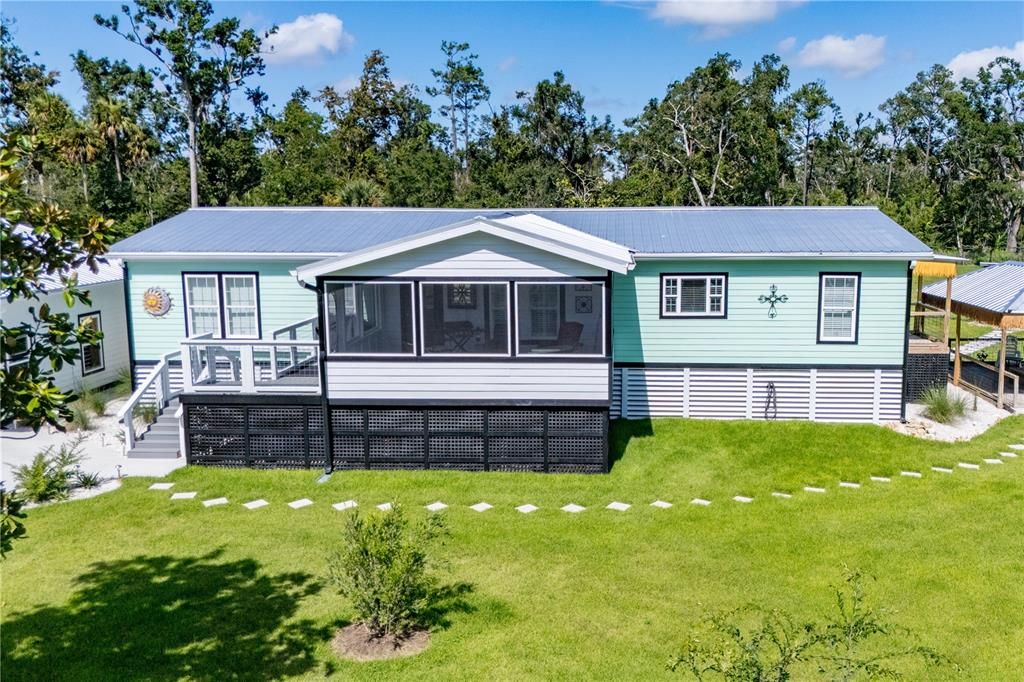 En Venta: $325,000 (3 camas, 2 baños, 1800 Pies cuadrados)