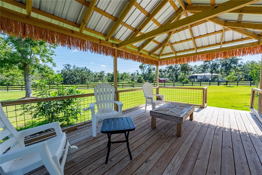 En Venta: $325,000 (3 camas, 2 baños, 1800 Pies cuadrados)