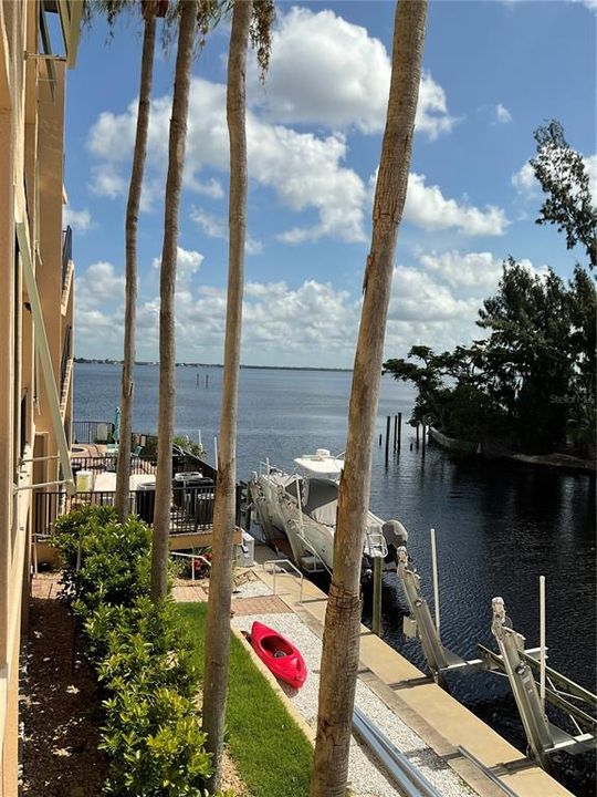 For Rent: $4,000 (3 beds, 2 baths, 1647 Square Feet)