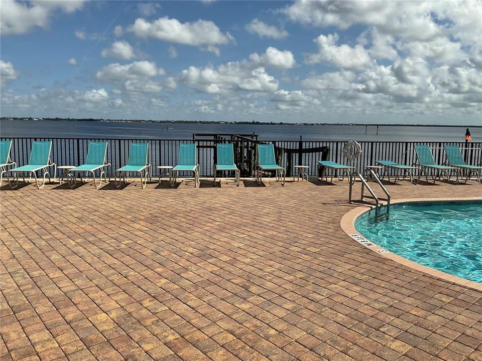 For Rent: $4,000 (3 beds, 2 baths, 1647 Square Feet)