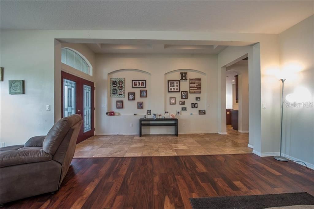 For Rent: $3,100 (4 beds, 3 baths, 3057 Square Feet)