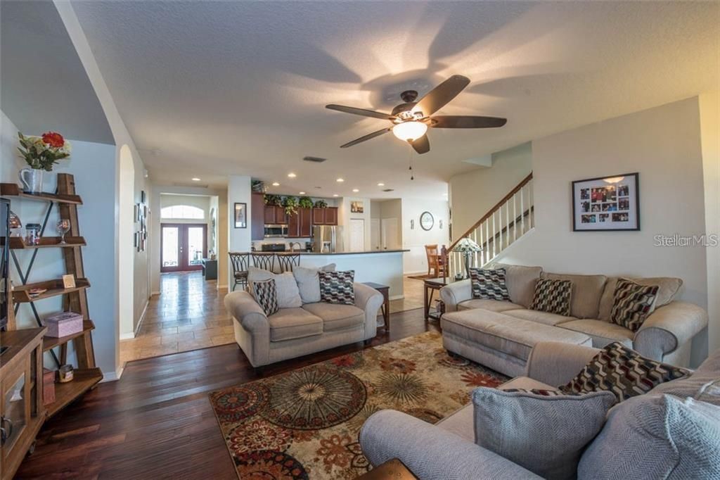 For Rent: $3,100 (4 beds, 3 baths, 3057 Square Feet)