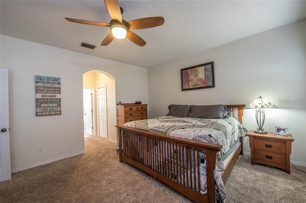 For Rent: $3,100 (4 beds, 3 baths, 3057 Square Feet)